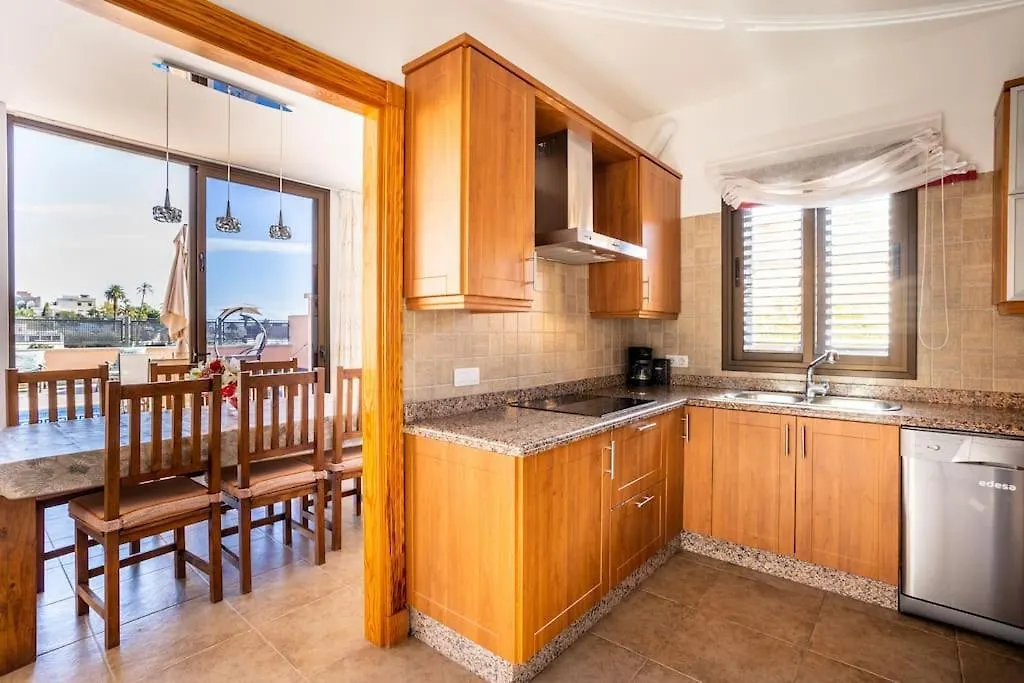 Villa De La Huerta Con Piscina Privada Y Barbacoa Guimar